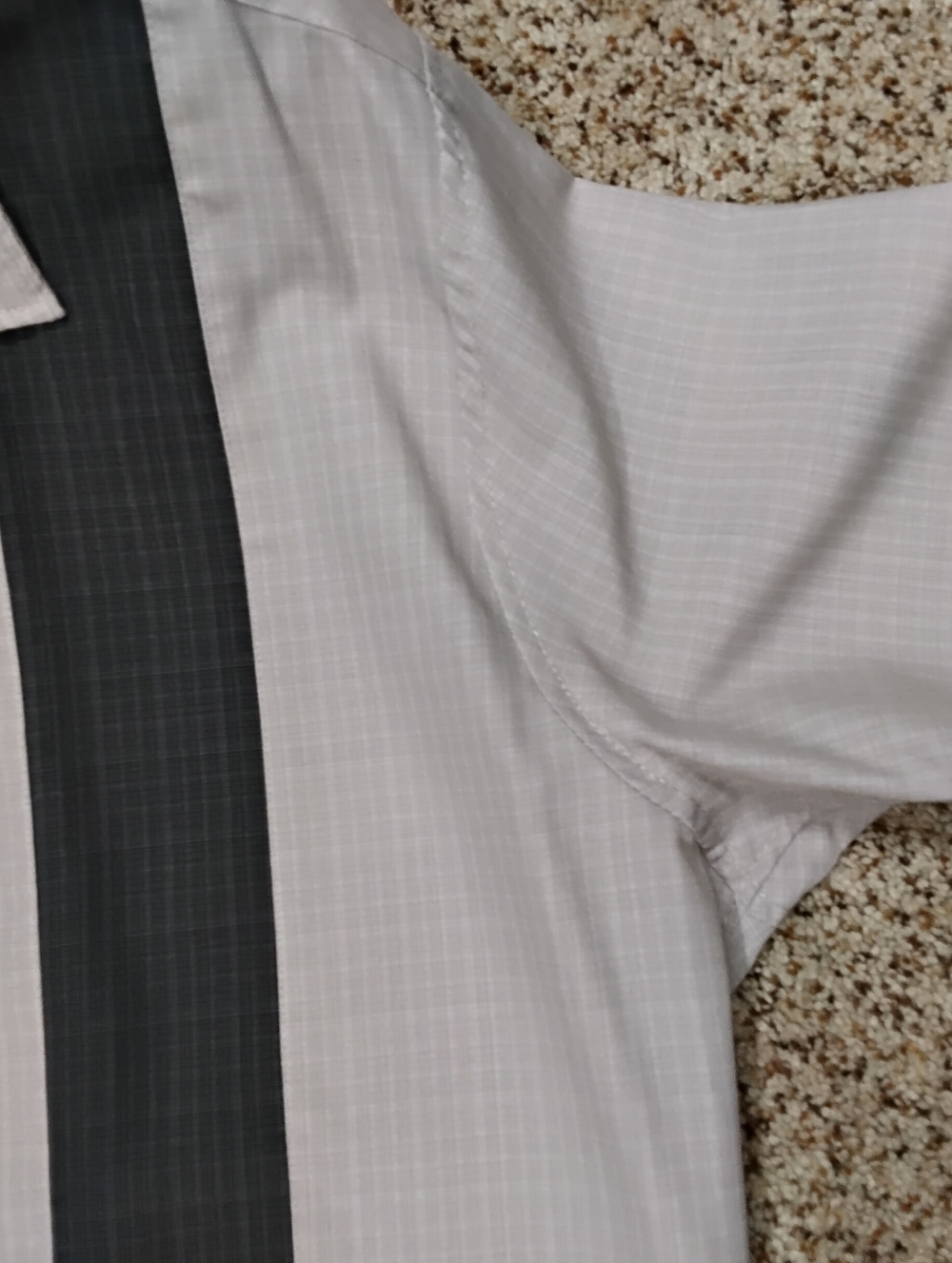 3929 Size XL Van Husen Beige Short-Sleeve Button-Down Shirt with Black Panels - Picture 2 of 7